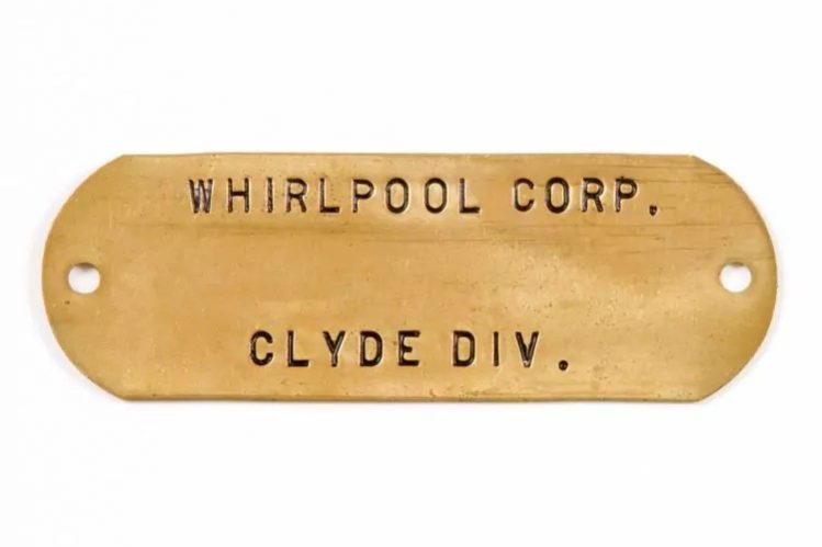 How To Custom Metal Furniture Tags?